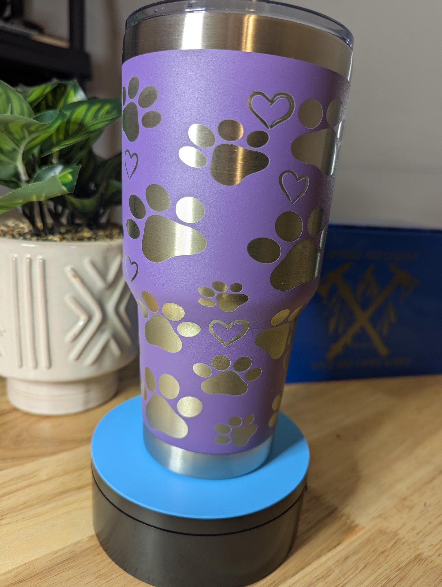 Stunning purple stainless steel 30oz tumbler featuring a pawprint and heart design for your furry friend